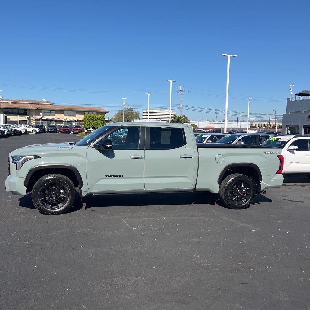 2025 Toyota Tundra Limited HV