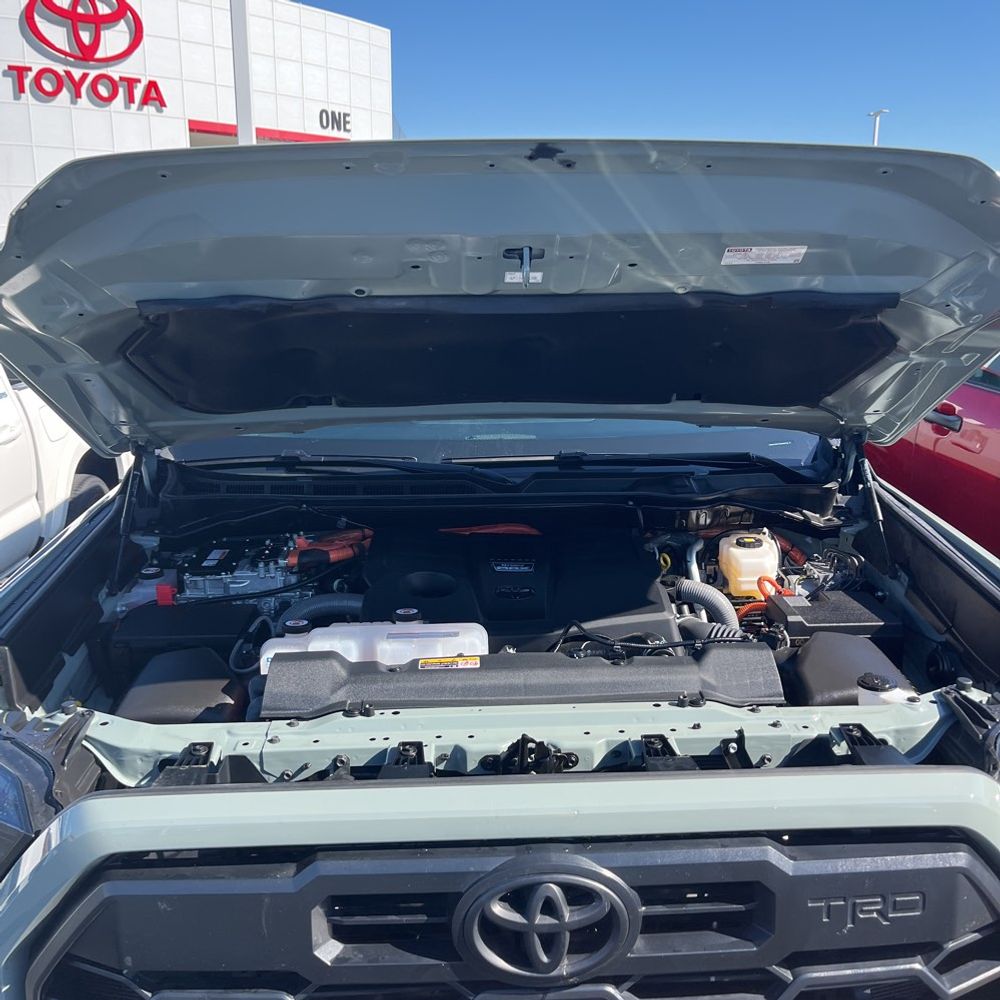 2025 Toyota Tundra Limited HV