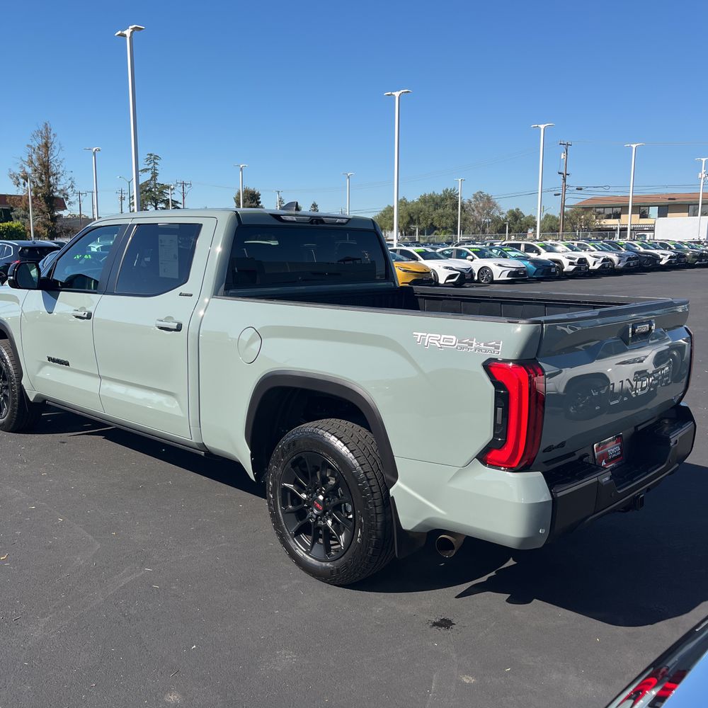 2025 Toyota Tundra Limited HV