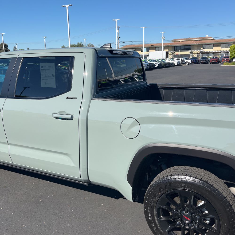 2025 Toyota Tundra Limited HV