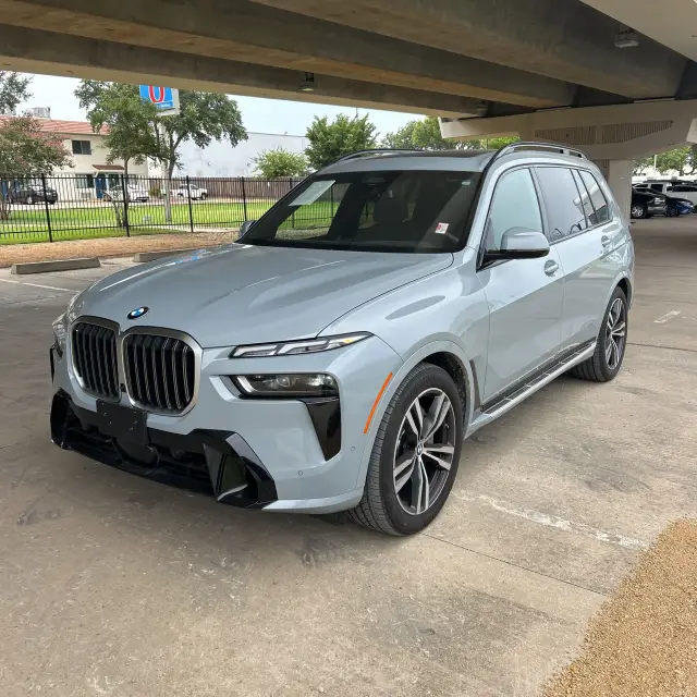 2025 BMW X7 XDrive40i