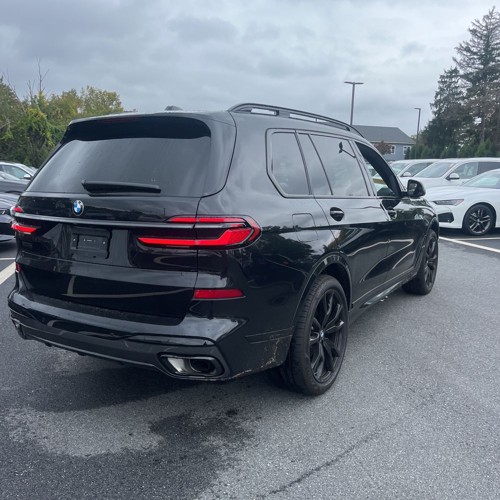 2025 BMW X7 XDrive40i
