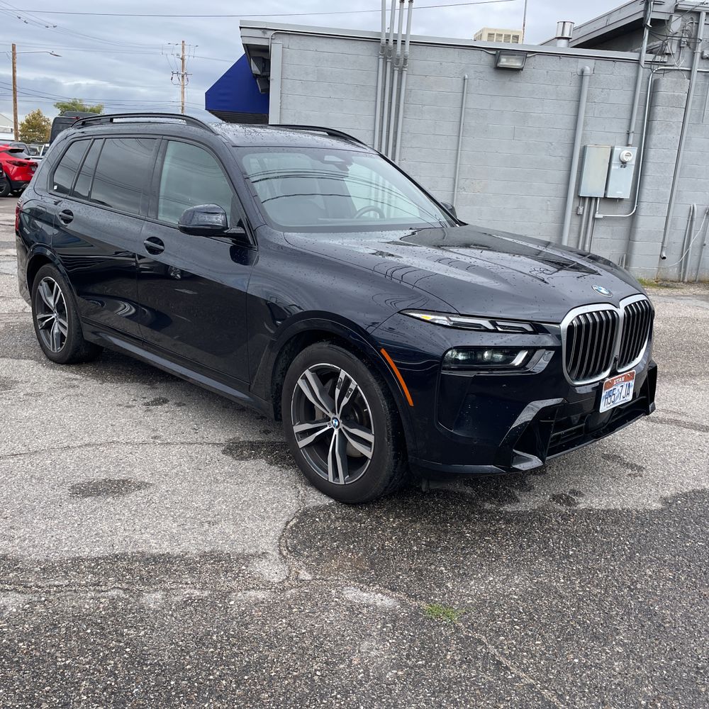 2025 BMW X7 XDrive40i