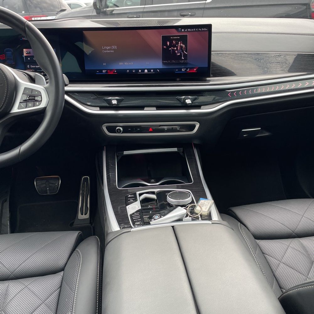 2025 BMW X7 XDrive40i