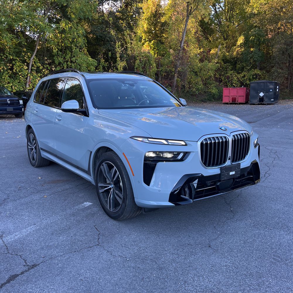 2025 BMW X7 XDrive40i