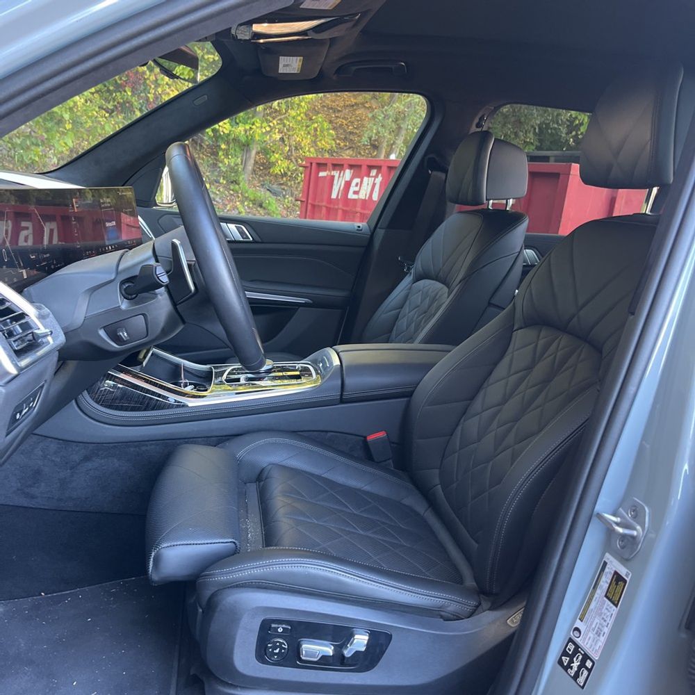 2025 BMW X7 XDrive40i