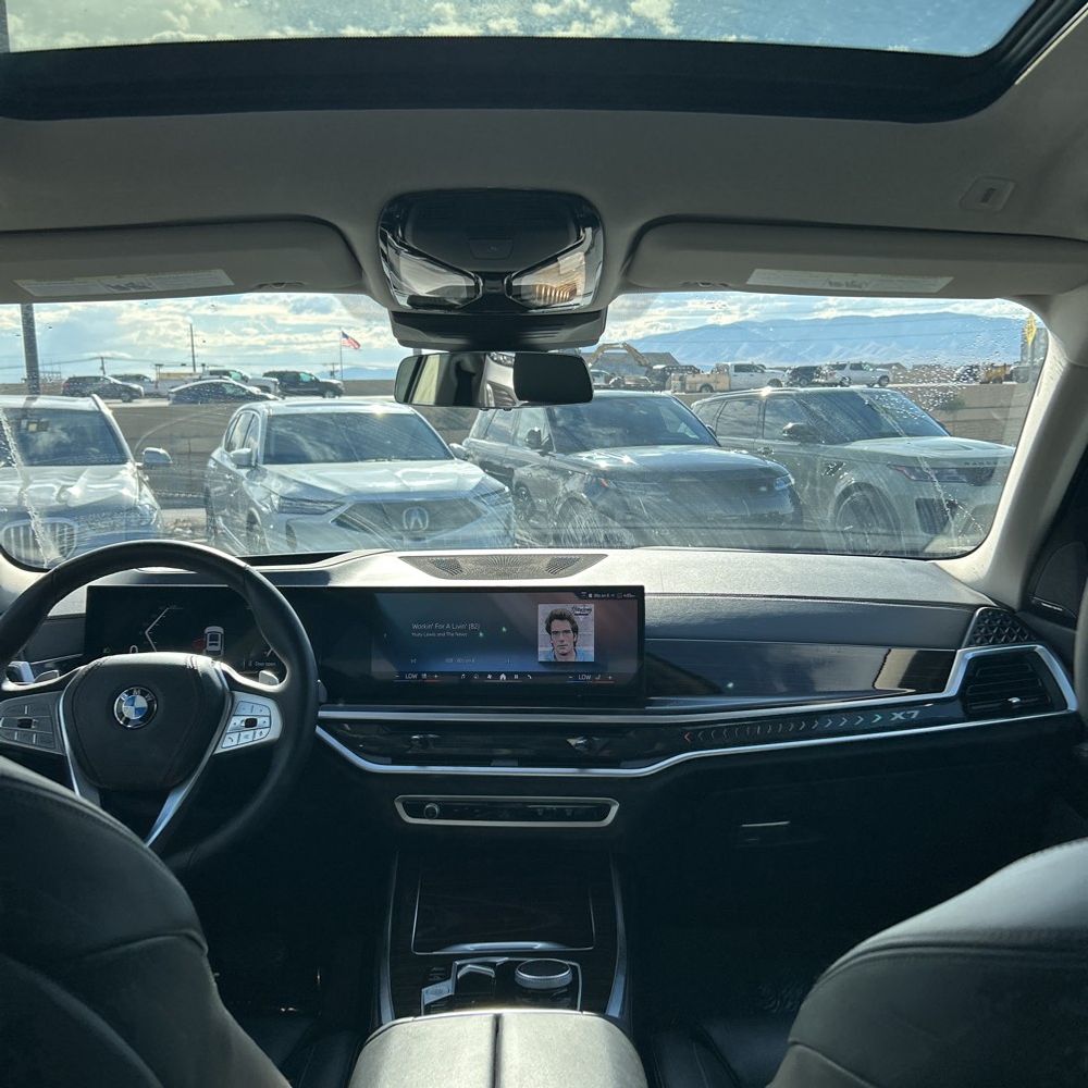 2025 BMW X7 XDrive40i