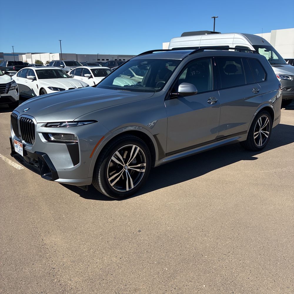 2025 BMW X7 XDrive40i