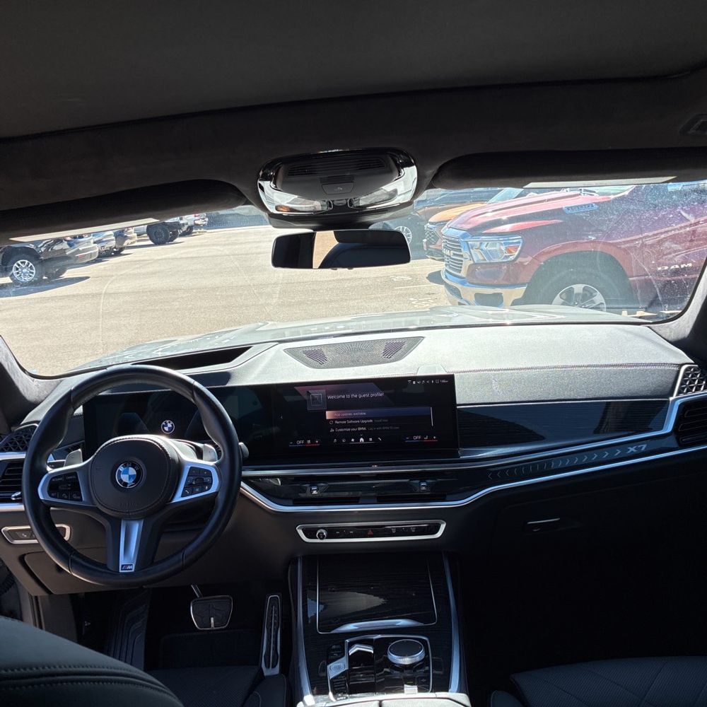 2025 BMW X7 XDrive40i