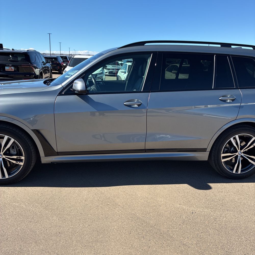 2025 BMW X7 XDrive40i