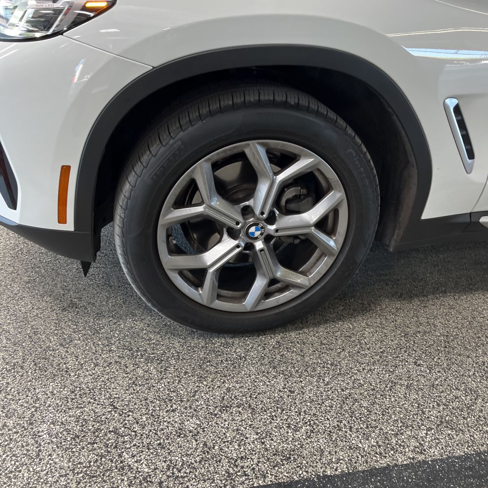 2025 BMW X4 XDrive30i