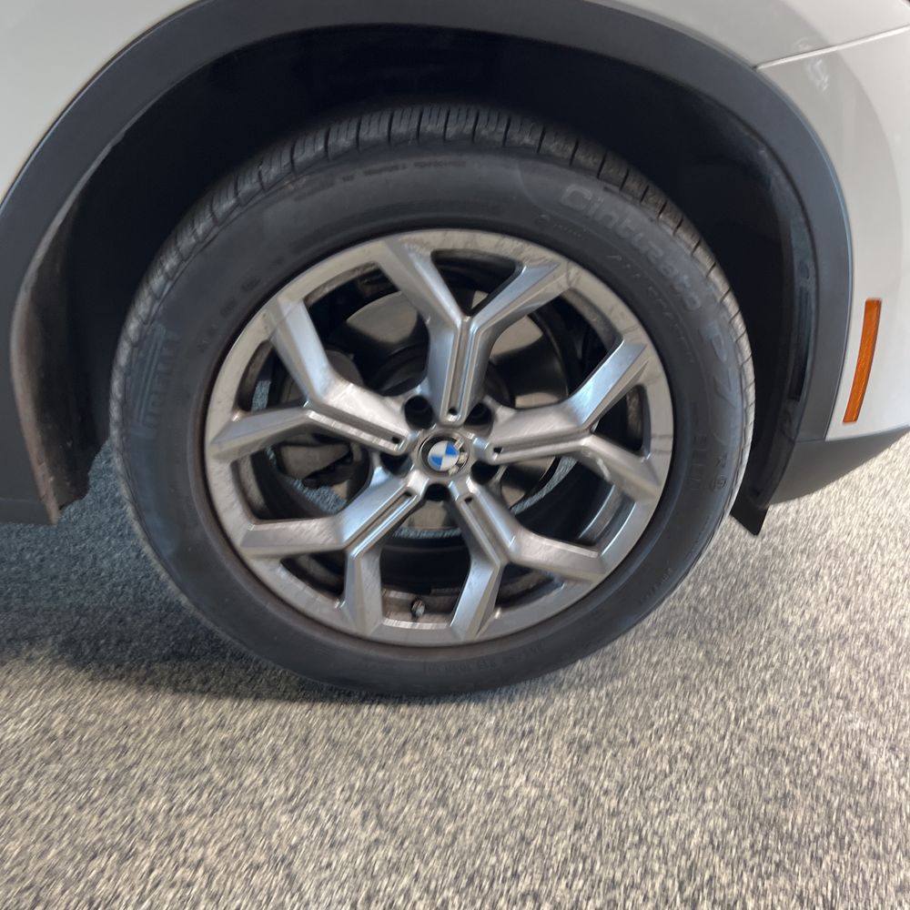 2025 BMW X4 XDrive30i