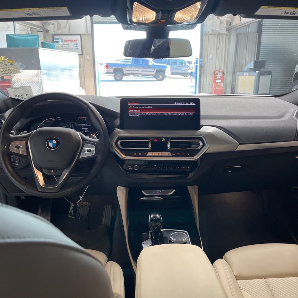 2025 BMW X4 XDrive30i