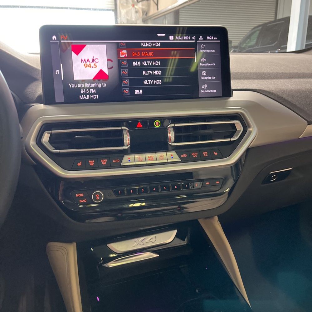 2025 BMW X4 XDrive30i