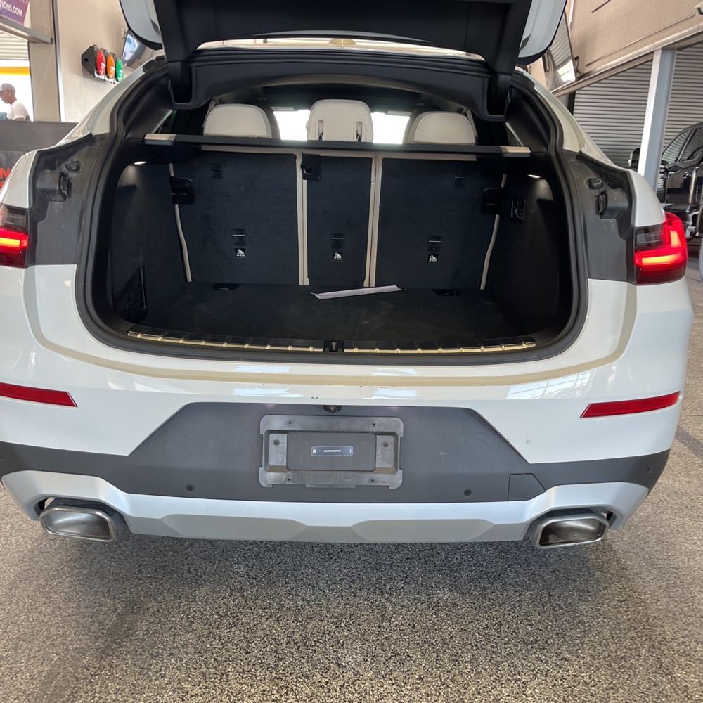2025 BMW X4 XDrive30i
