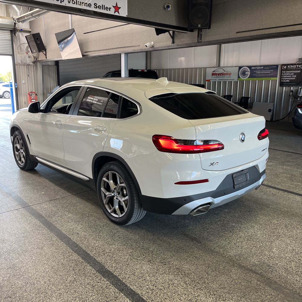 2025 BMW X4 XDrive30i
