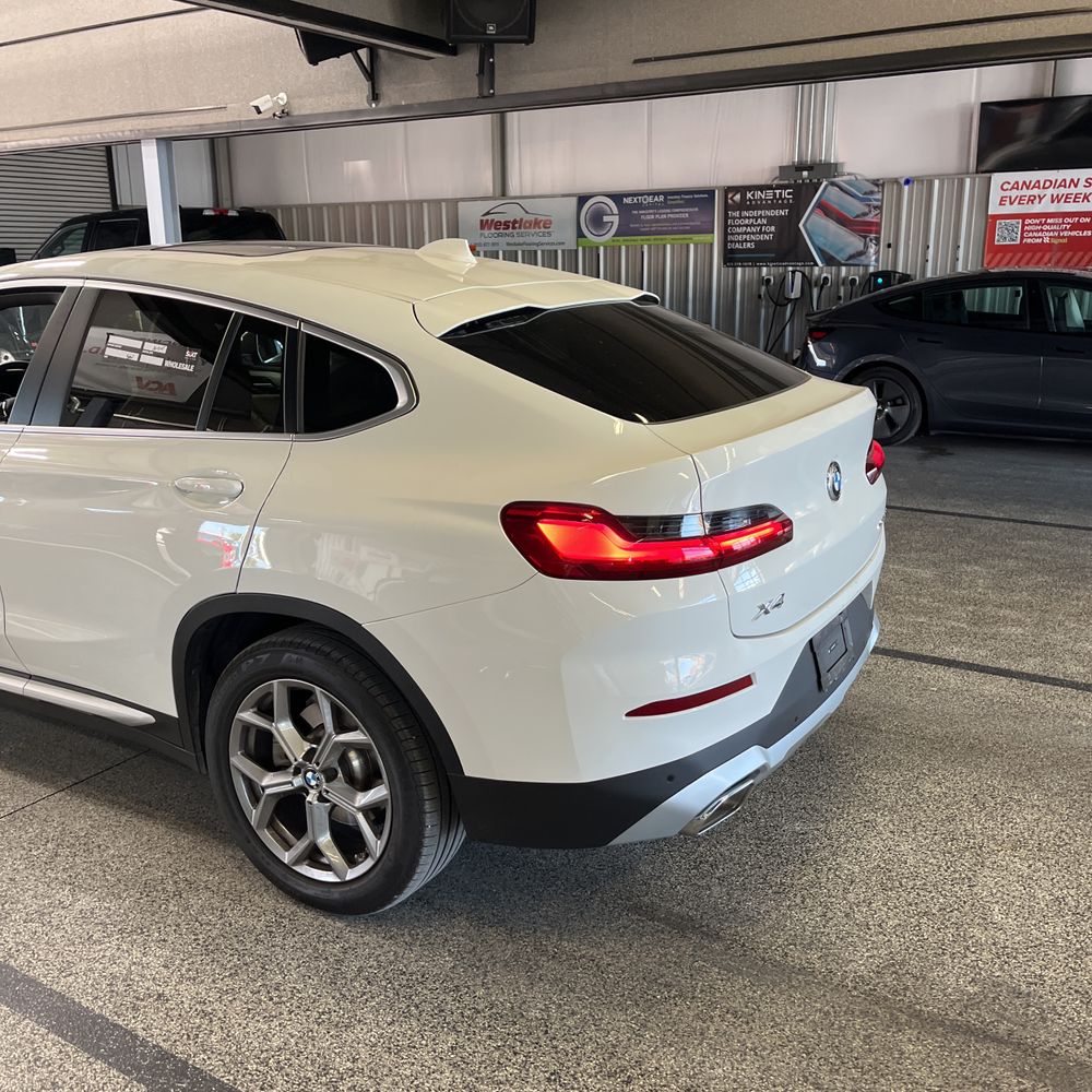 2025 BMW X4 XDrive30i