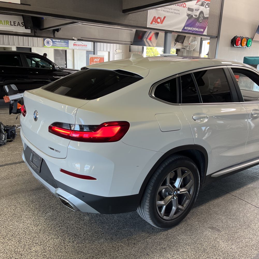 2025 BMW X4 XDrive30i