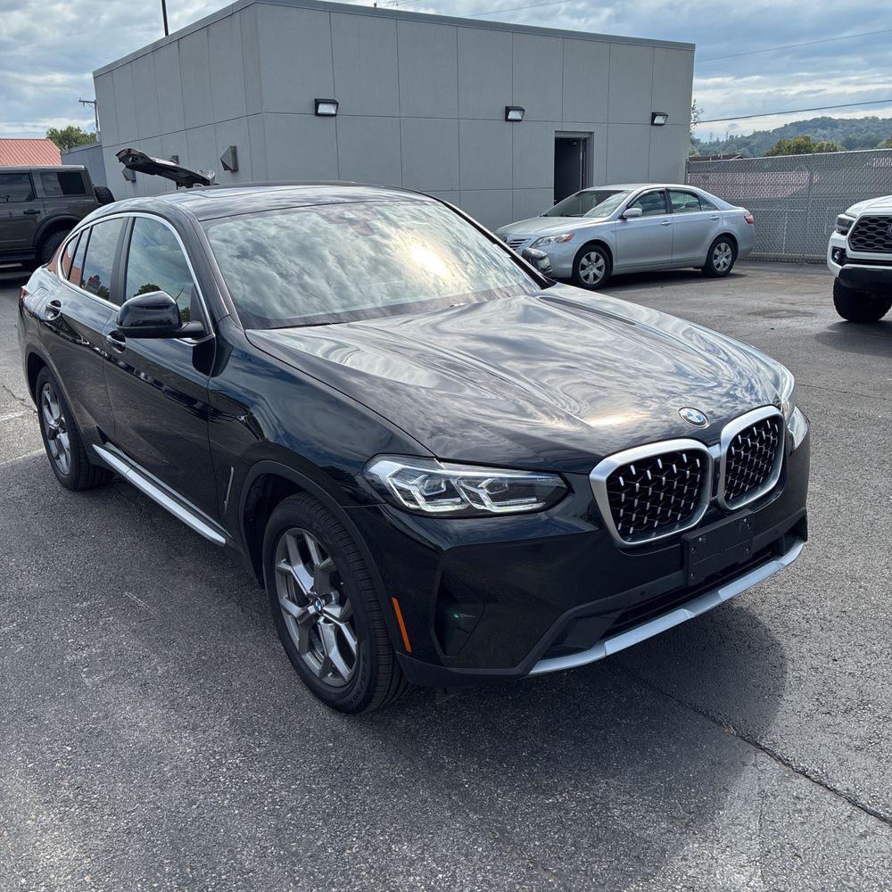 2024 BMW X4 XDrive30i