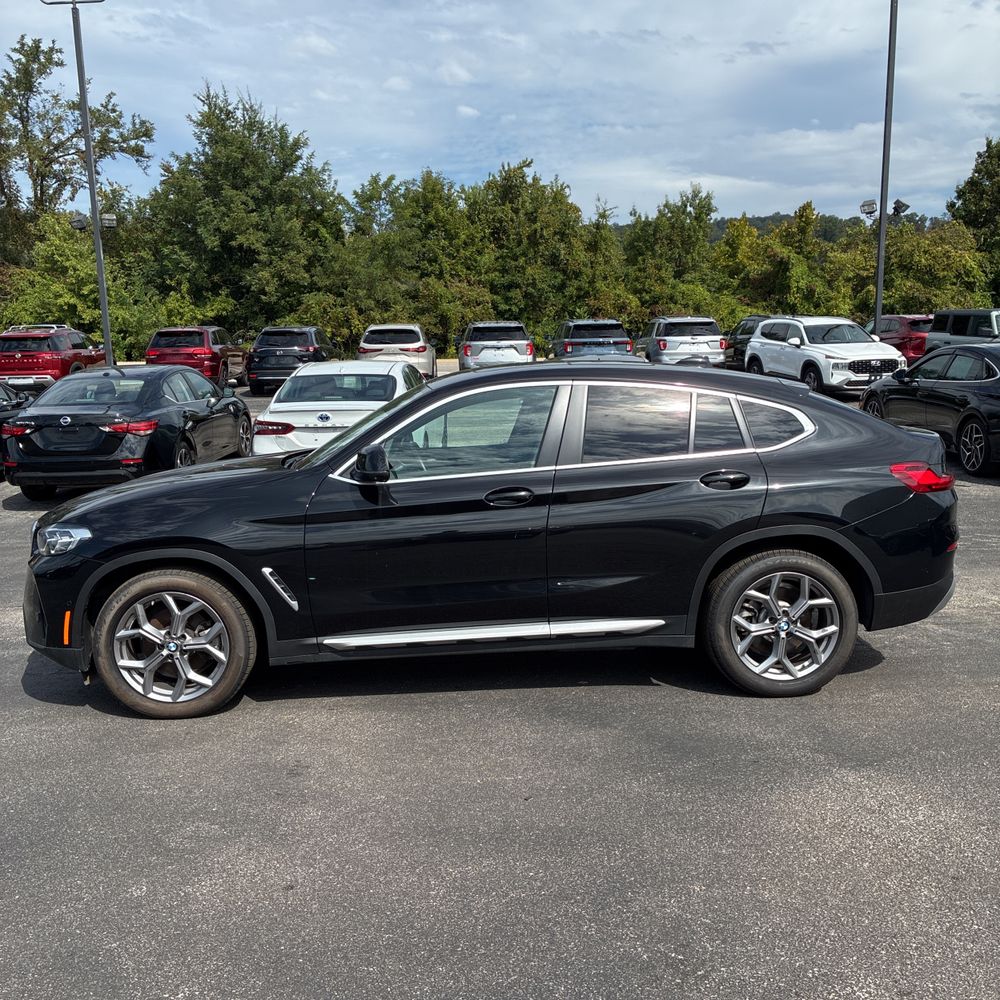2024 BMW X4 XDrive30i
