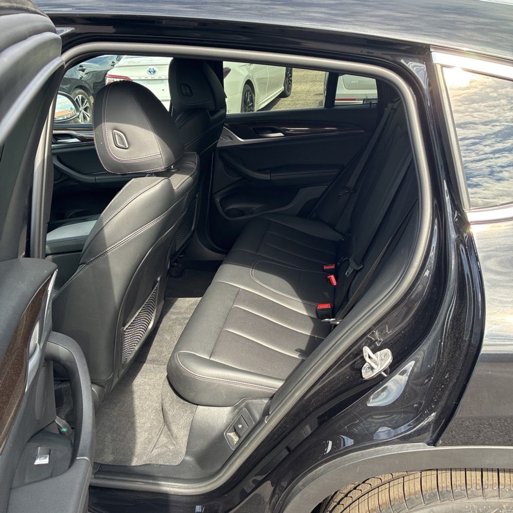 2024 BMW X4 XDrive30i
