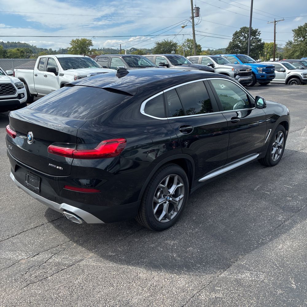 2024 BMW X4 XDrive30i