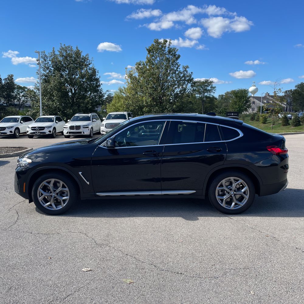 2023 BMW X4 XDrive30i
