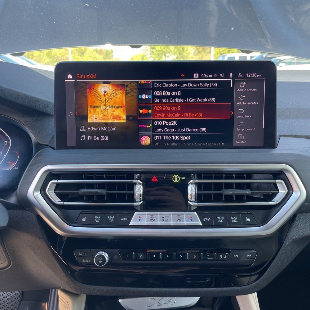 2023 BMW X4 XDrive30i