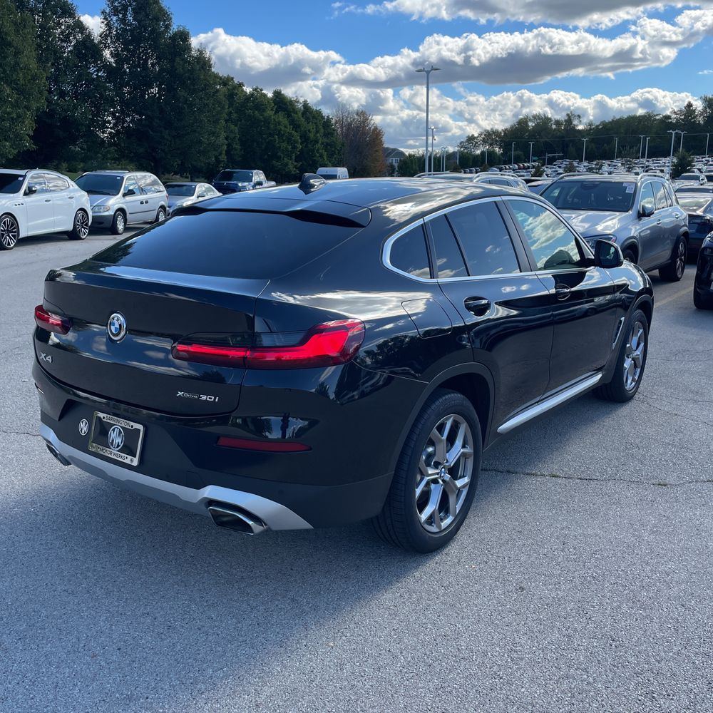 2023 BMW X4 XDrive30i