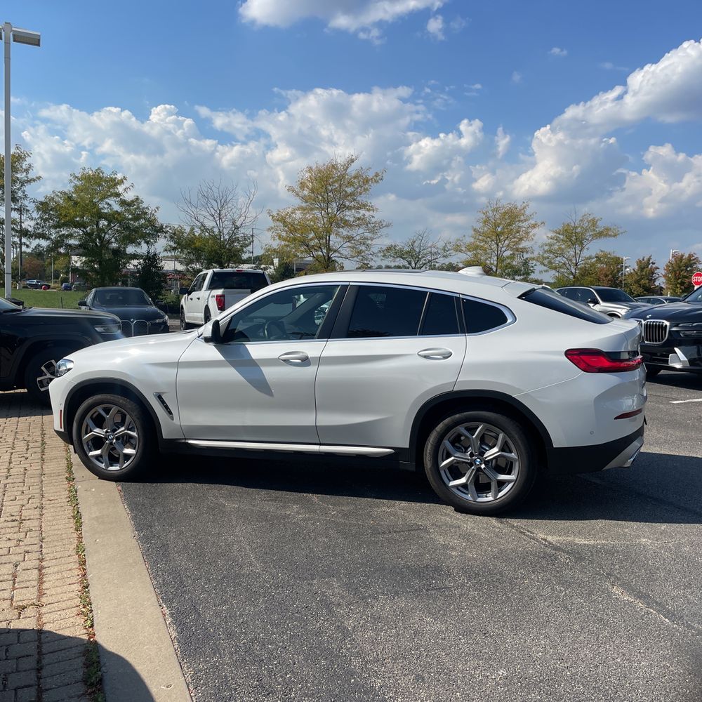 2024 BMW X4 XDrive30i