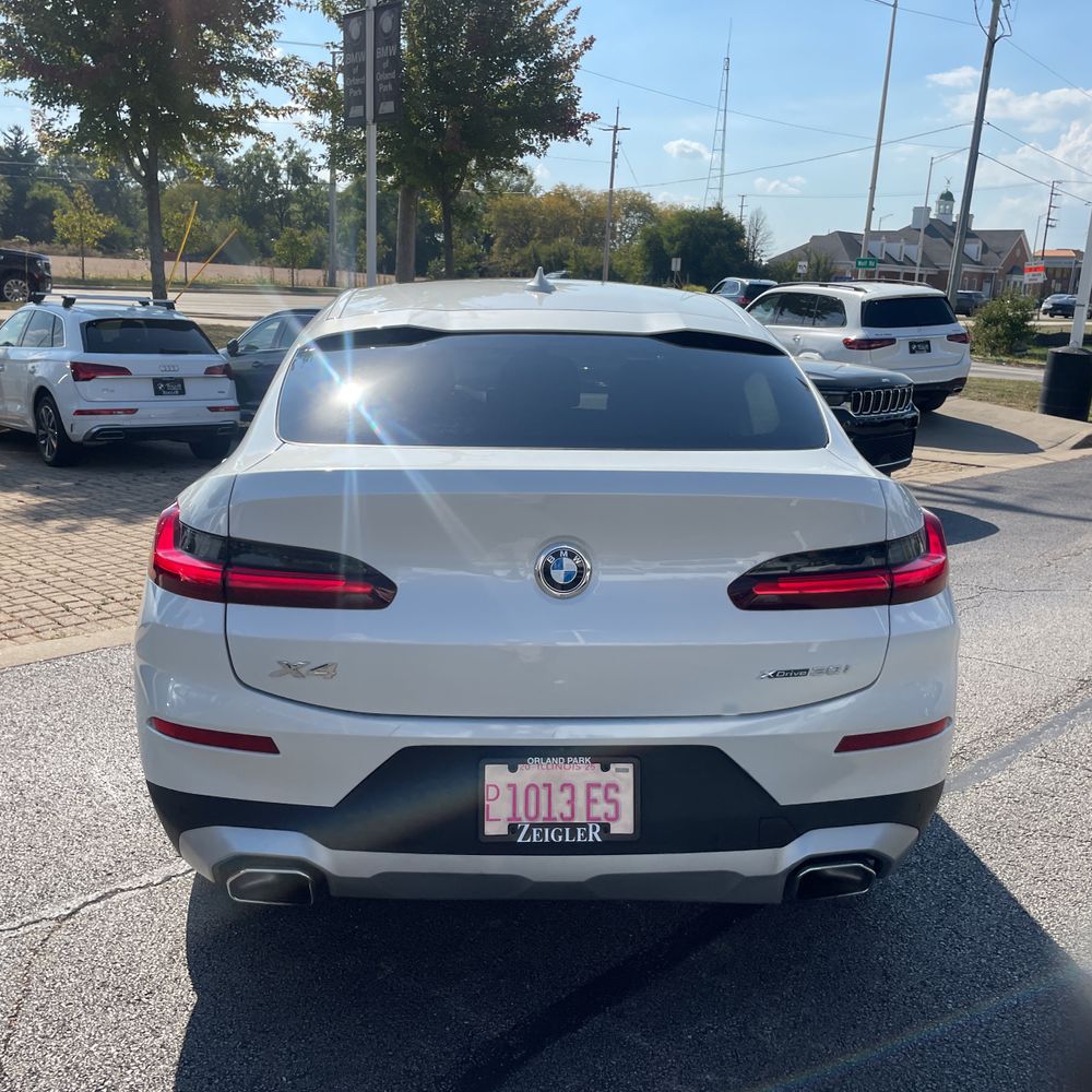 2024 BMW X4 XDrive30i