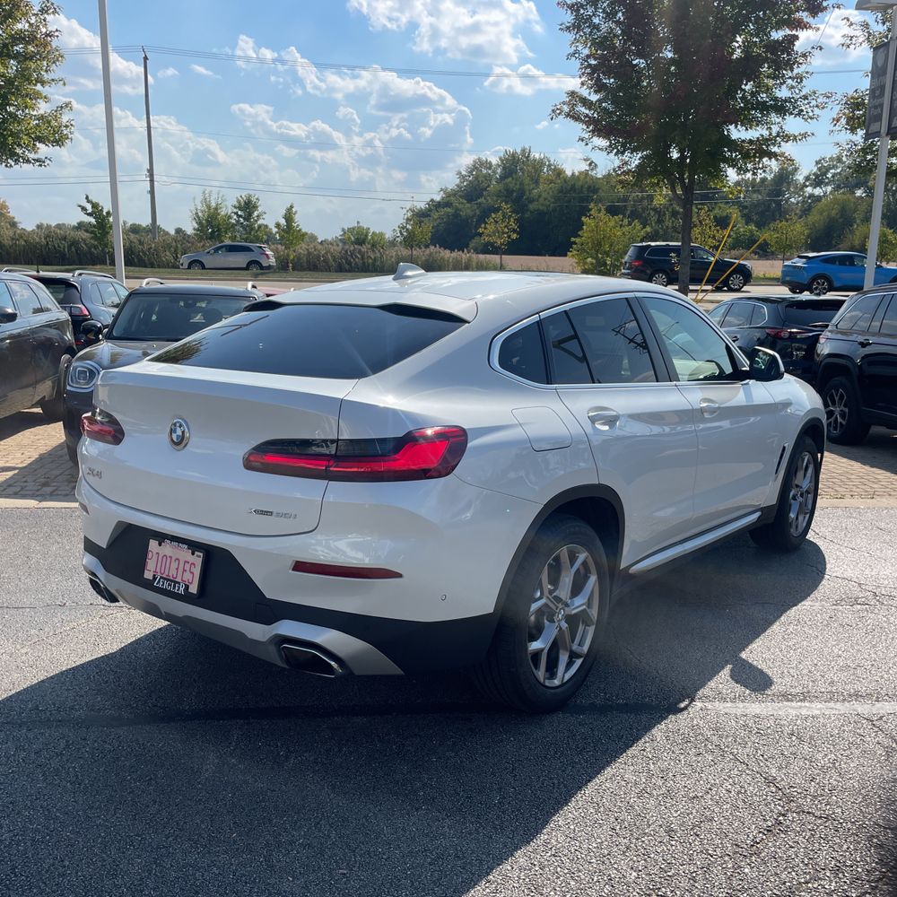 2024 BMW X4 XDrive30i