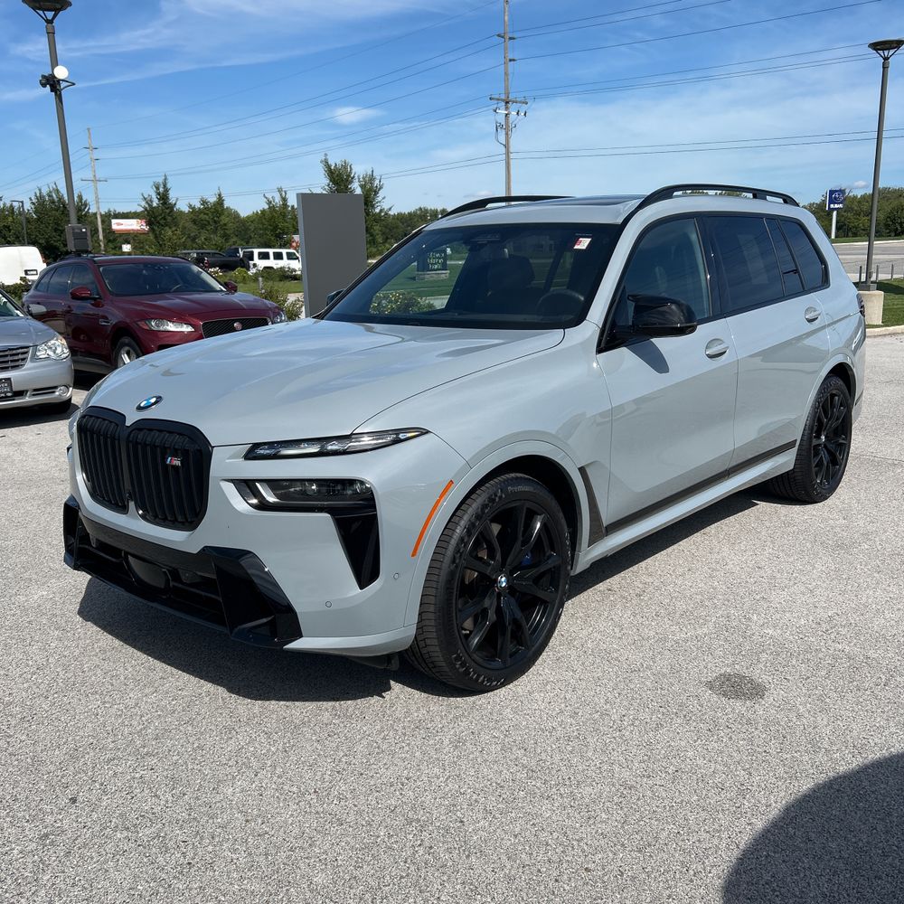 2024 BMW X7 M60i