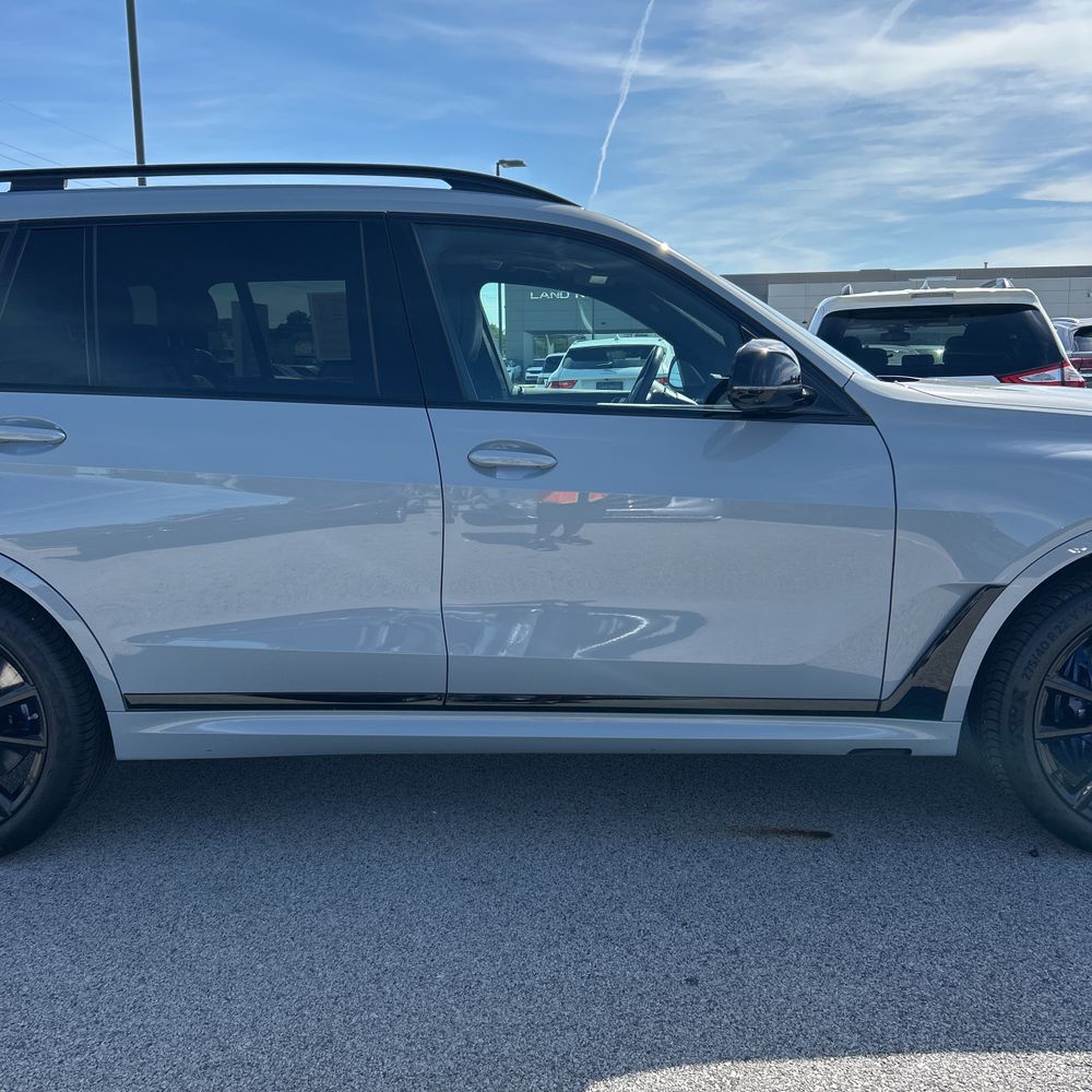 2024 BMW X7 M60i