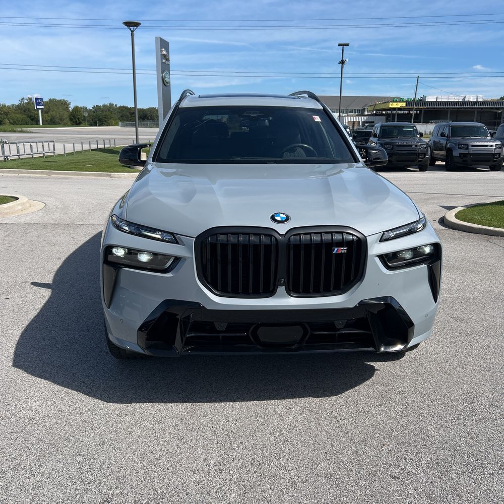 2024 BMW X7 M60i