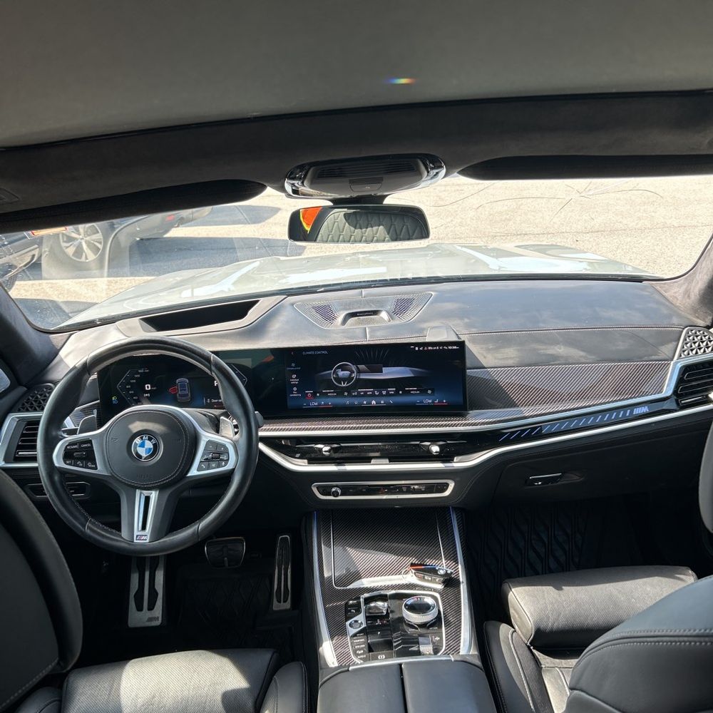 2024 BMW X7 M60i