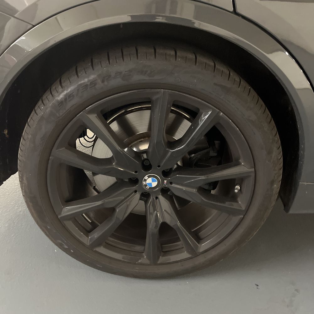 2025 BMW X7 M60i