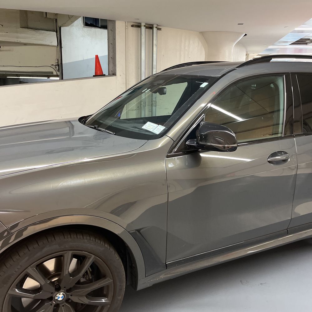 2025 BMW X7 M60i