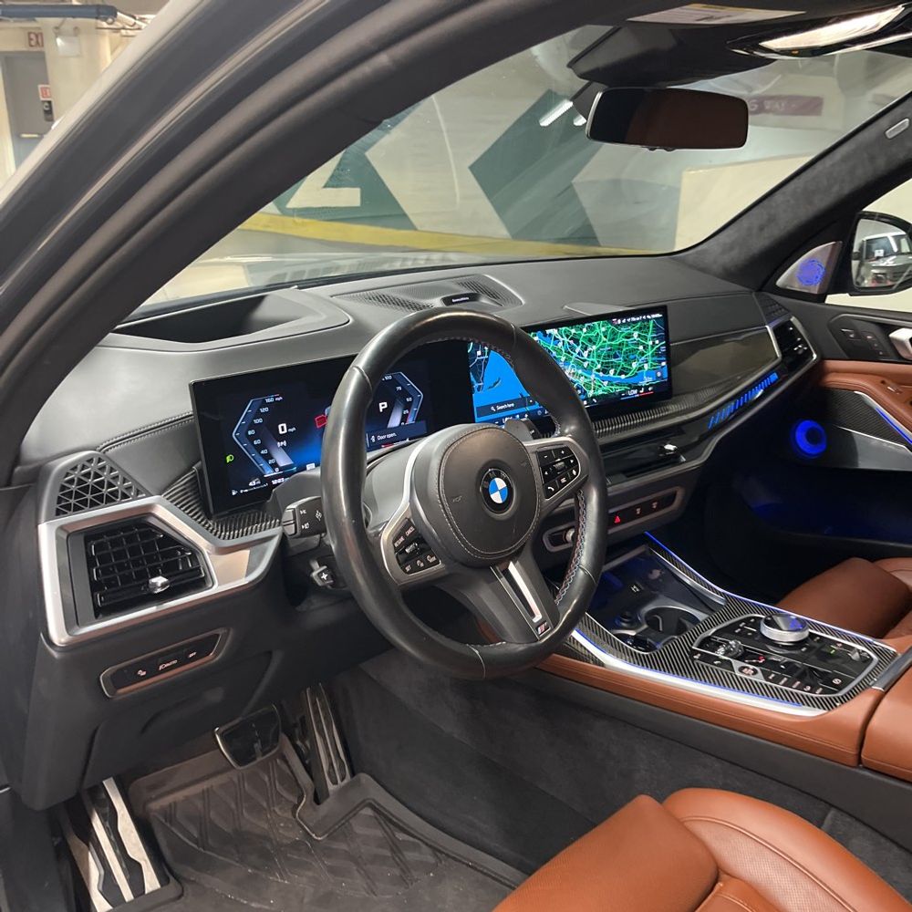2025 BMW X7 M60i