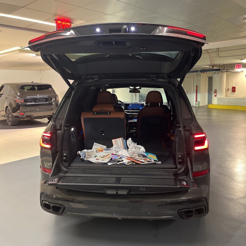2025 BMW X7 M60i