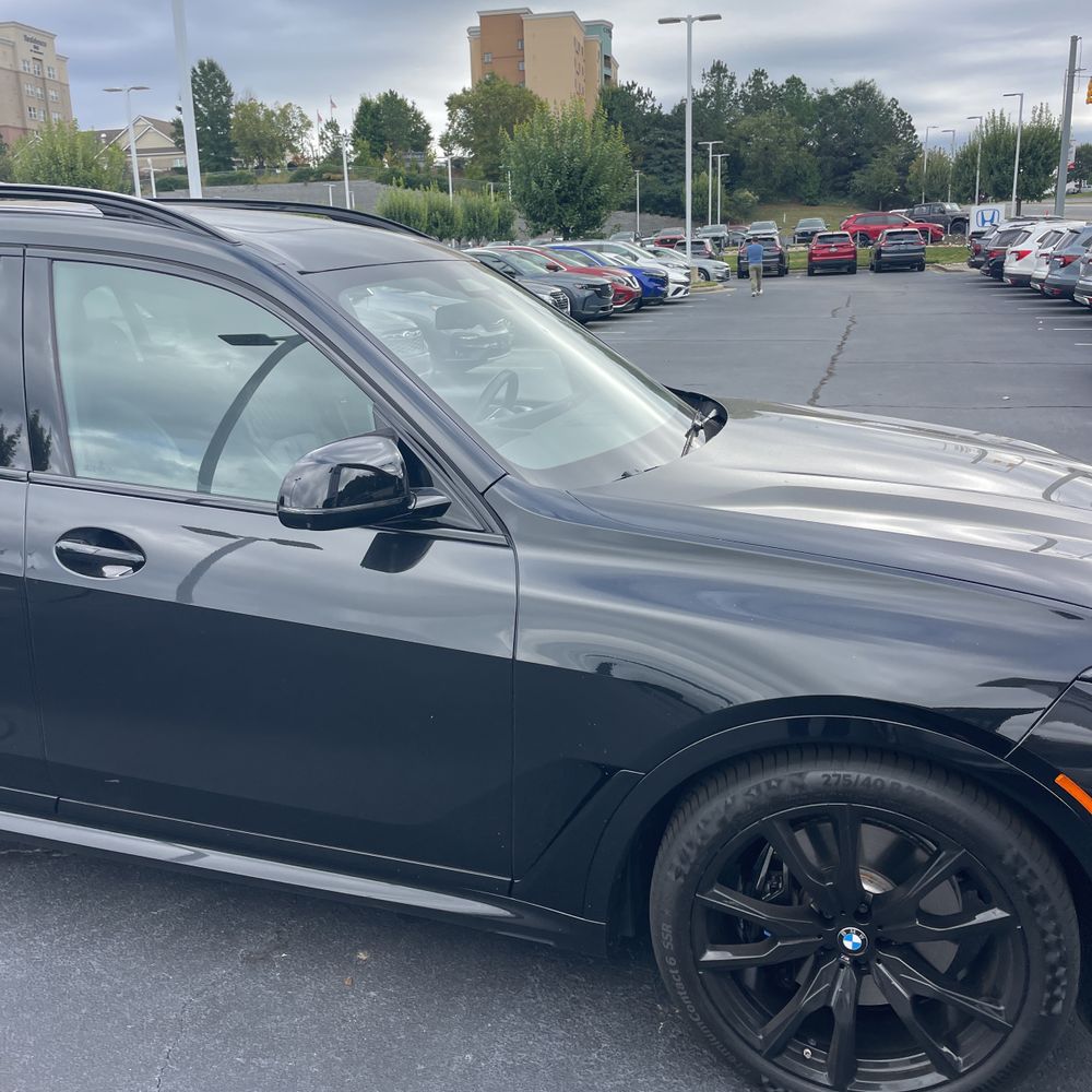2025 BMW X7 M60i
