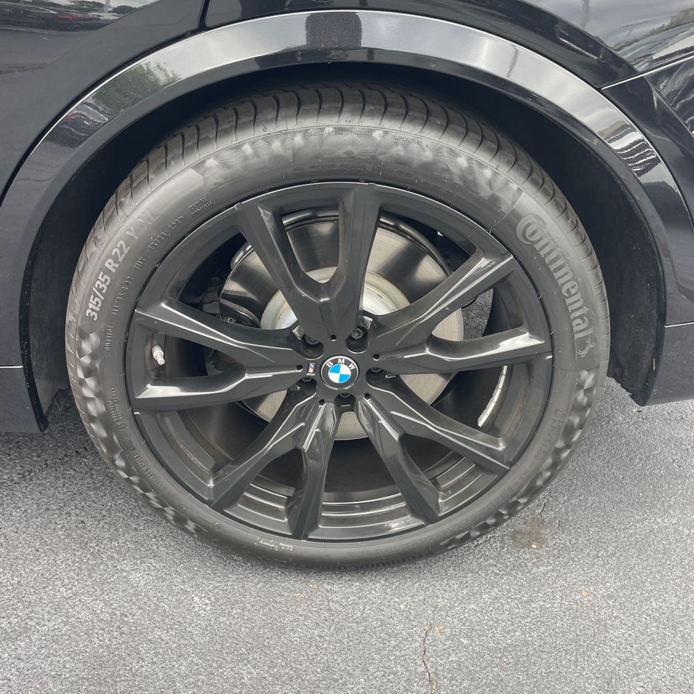 2025 BMW X7 M60i