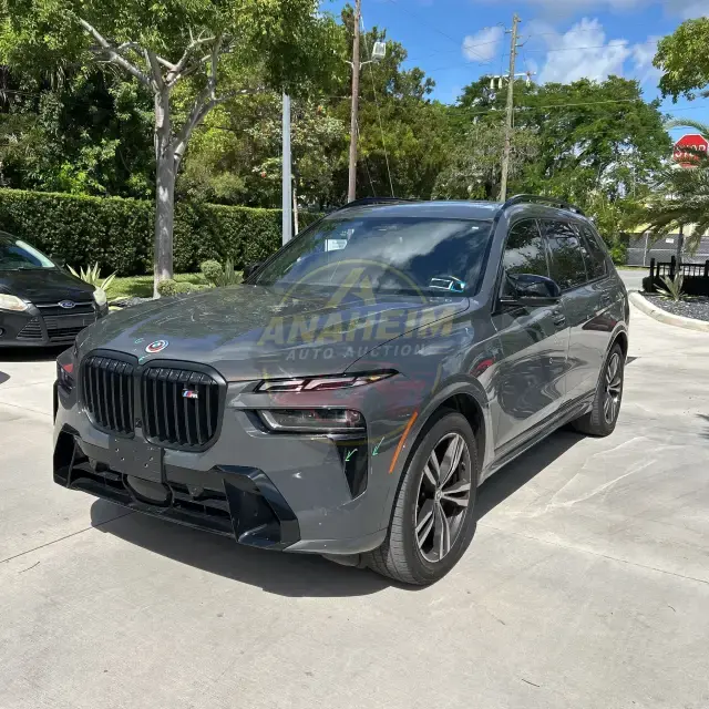 2023 BMW X7 M60i