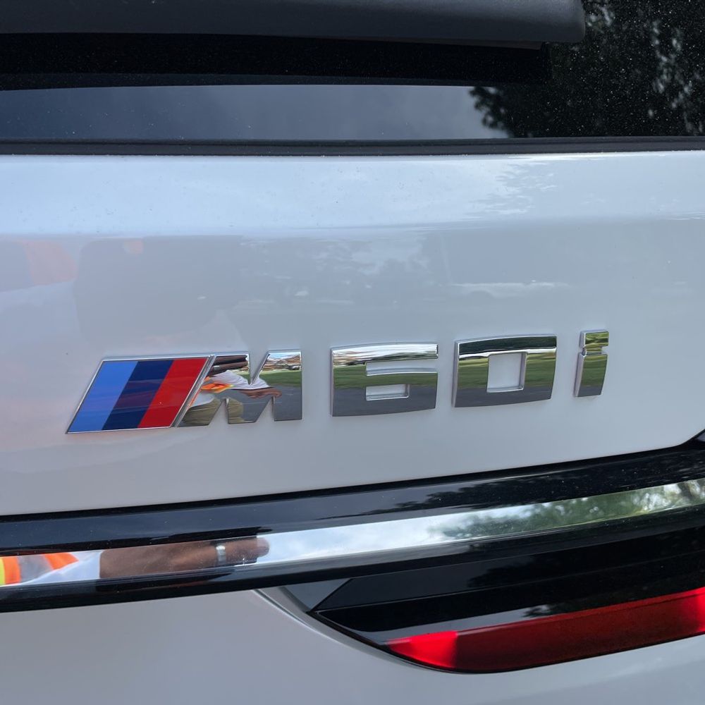 2023 BMW X7 M60i