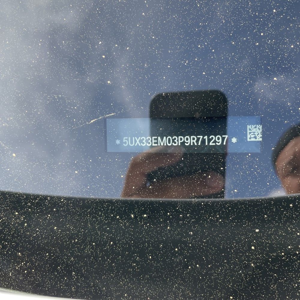 2023 BMW X7 M60i