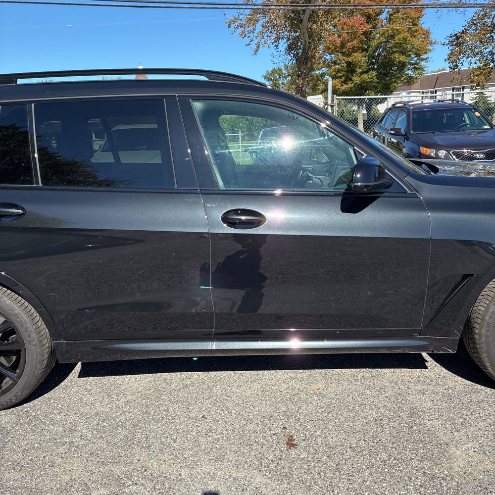 2025 BMW X7 M60i