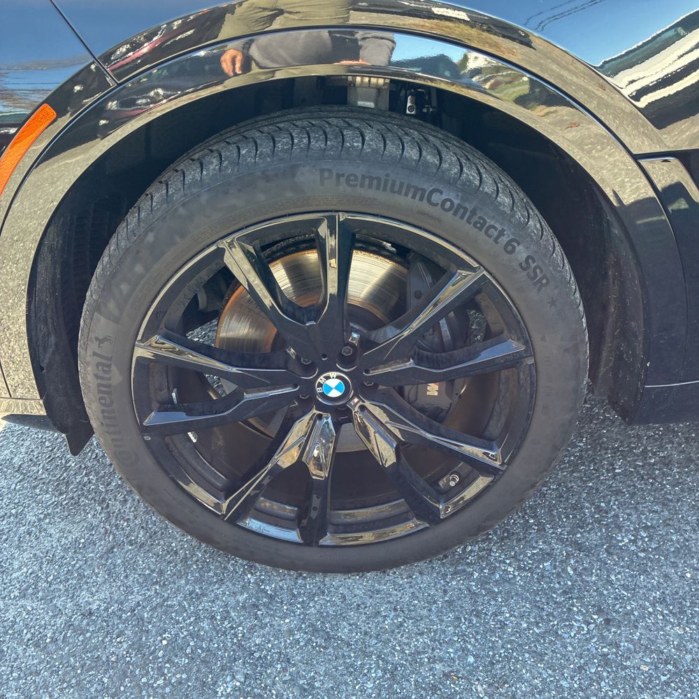 2025 BMW X7 M60i
