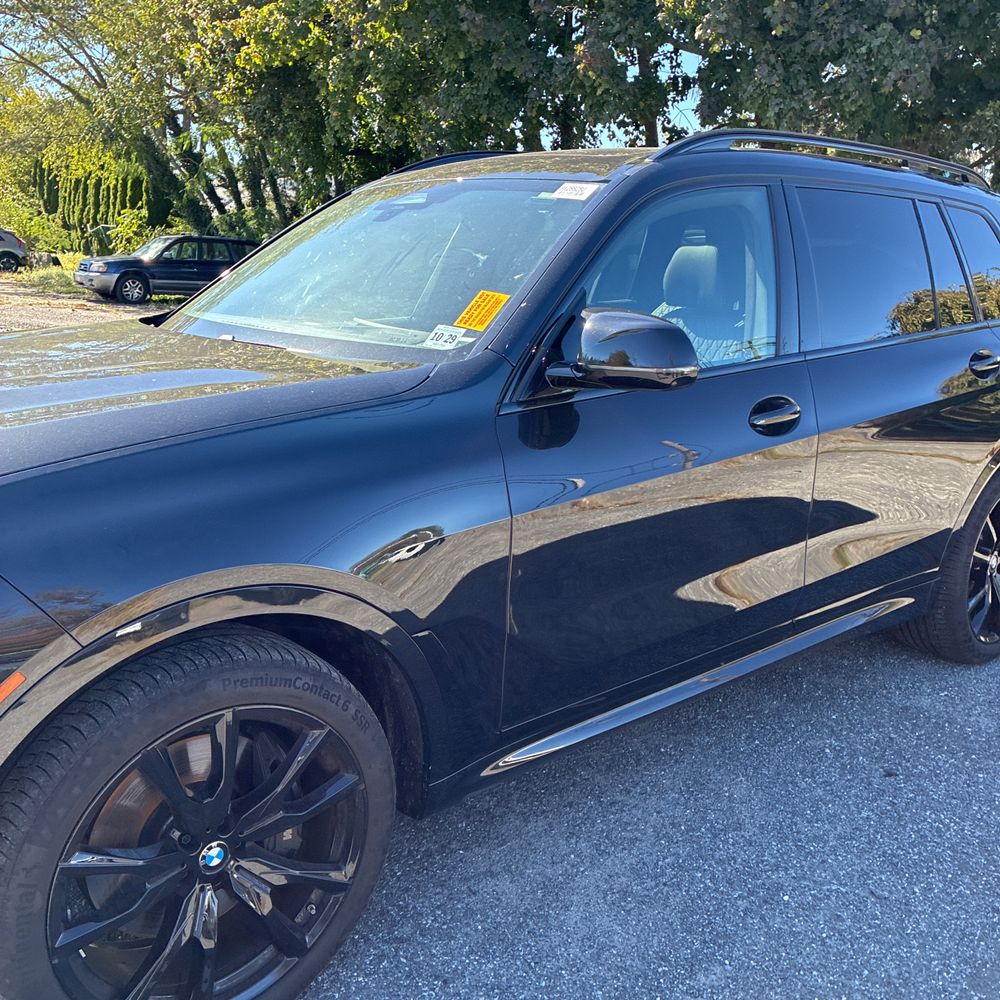 2025 BMW X7 M60i