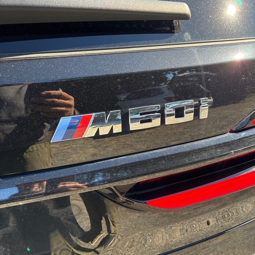 2025 BMW X7 M60i