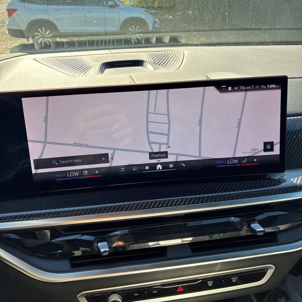 2025 BMW X7 M60i